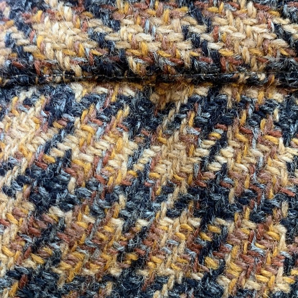 Vintage, Source unknown, 100% thick wool, houndstooth, side zipper midi skirt - Picture 9 of 9